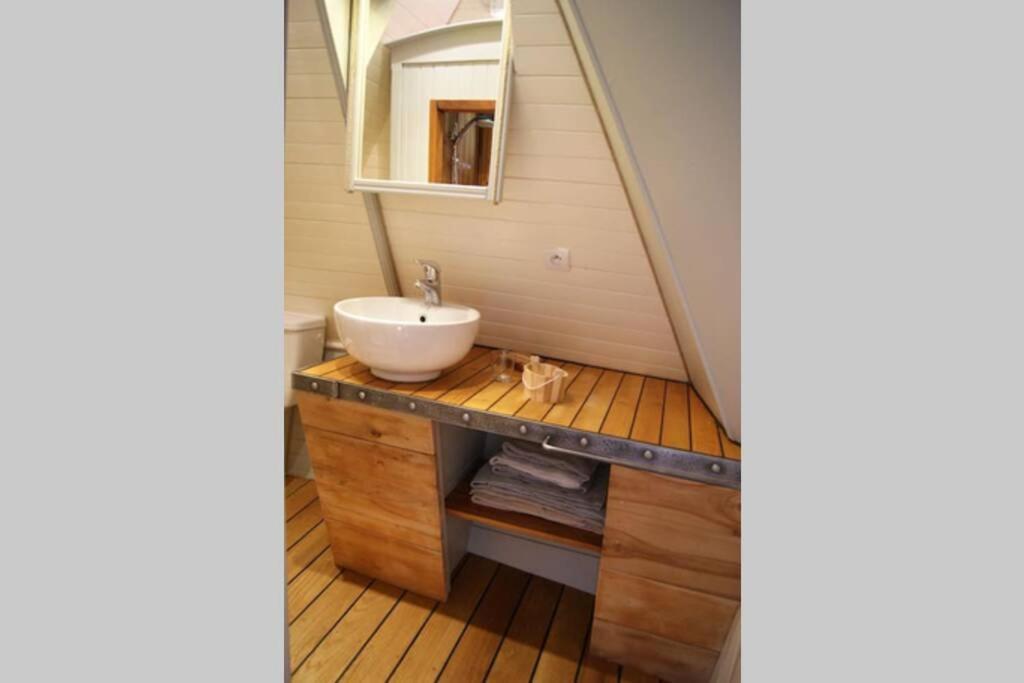 Unique Et Insolite, Chambre Privee - La Caloge De Kastell Dinn Crozon Eksteriør billede